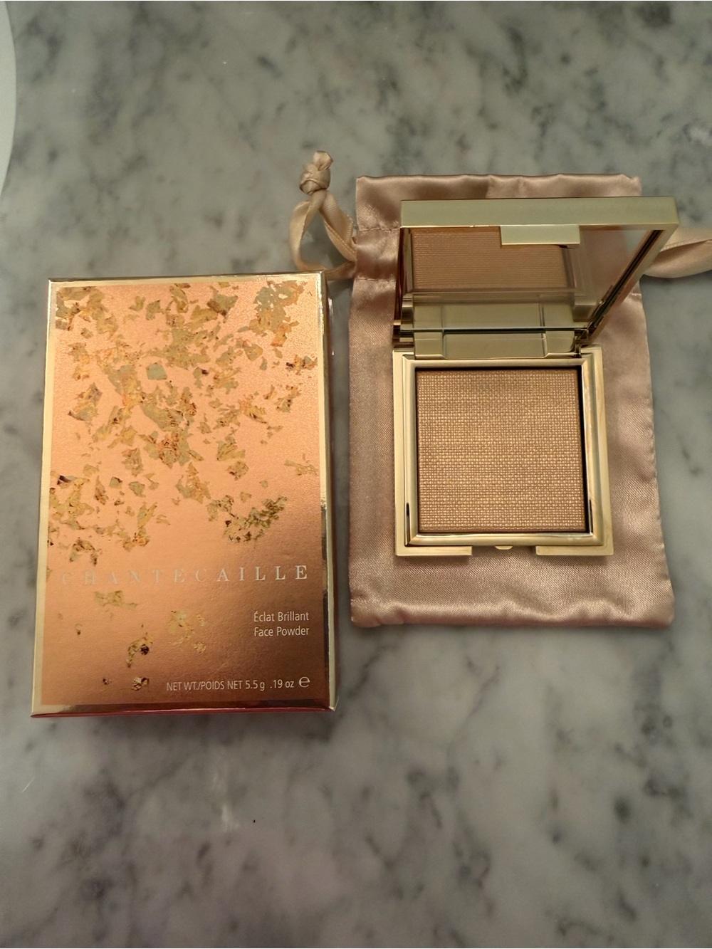 NIB- Chantecaille Eclat Brilliant Face Powder Highlighter